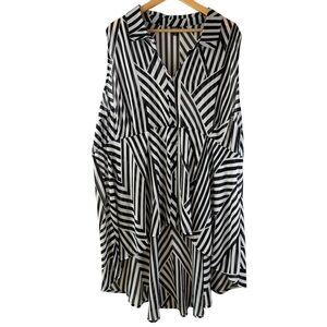 Torrid Hi-Lo Babydoll Sheer‎ Tunic Geometric Top Size 5X Sleeveless Black White